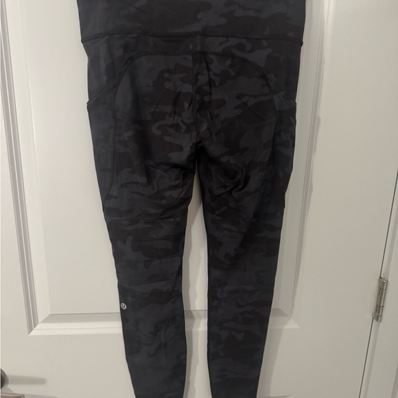 lululemon size 6 or 8 leggings - Picture 7 of 8